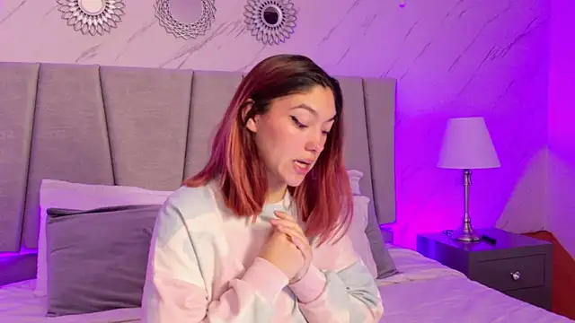 Victoria_Beaumont webcam