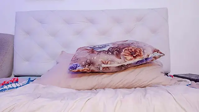 alanis_brown webcam