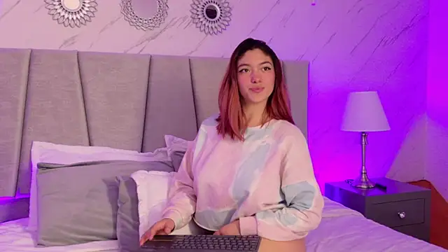 Victoria_Beaumont webcam