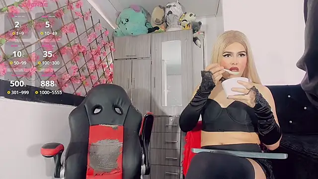 Thiara_veky_ webcam