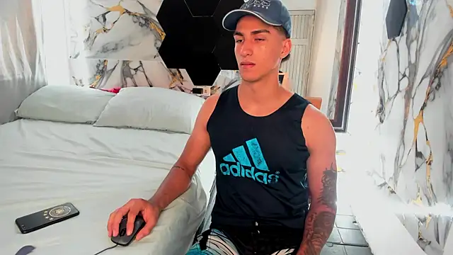 Goldendesirexx webcam