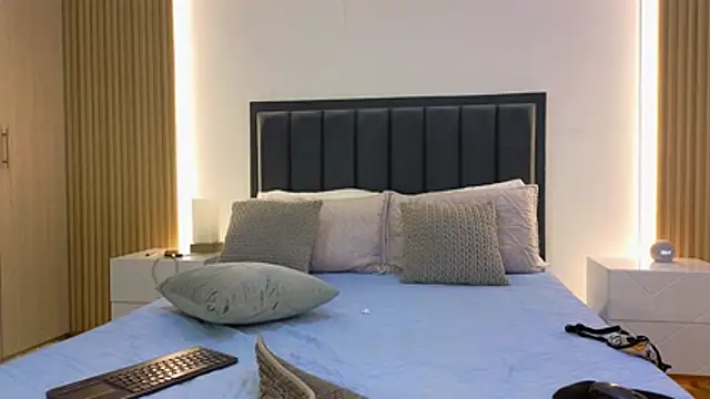 bella__adams webcam