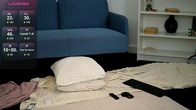 LyndaBlaire webcam