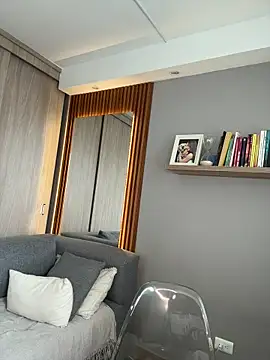FridaKlein webcam