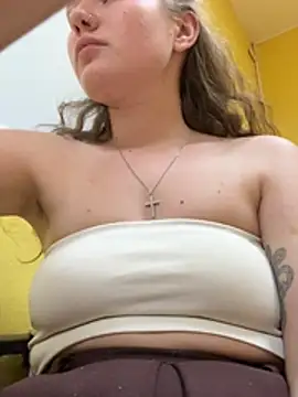 AsynaYuuki webcam