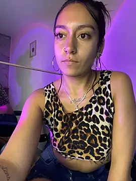 DulceLatinaxo webcam