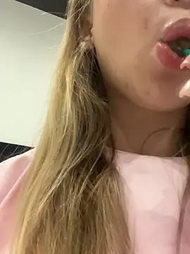 Emi_Sterling webcam