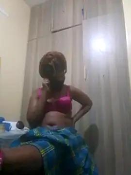 Creamymom4 webcam