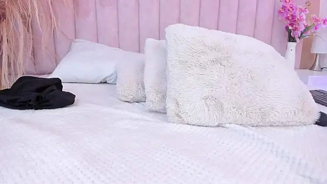 Miaa_Harper_ webcam