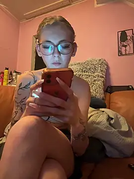 Alina-420 webcam
