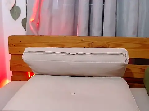 LilyRose_76 webcam