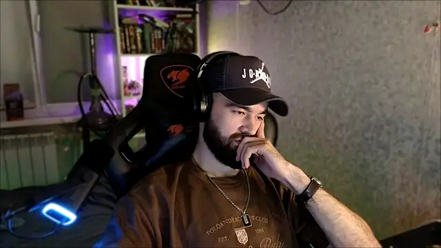 _Serious_Man webcam