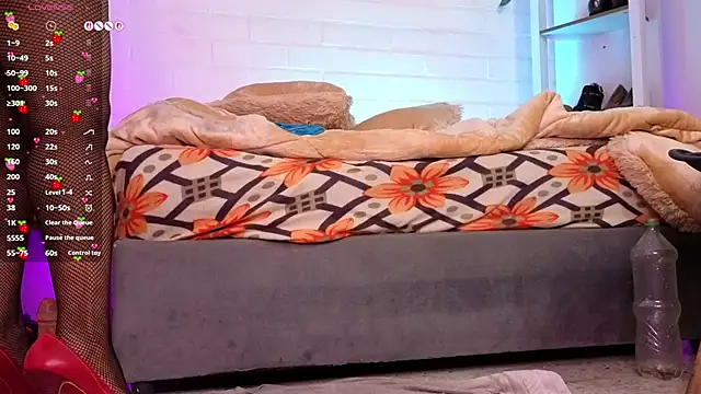 louise_nails webcam