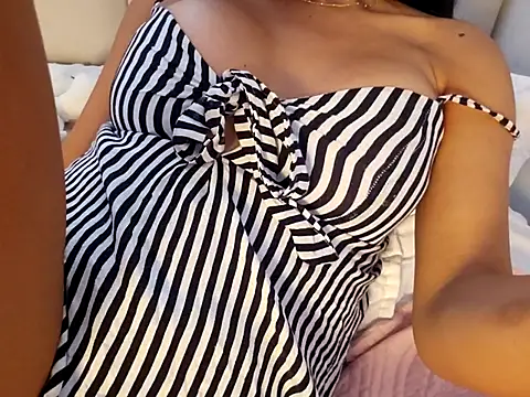 _MissCarla23_ webcam