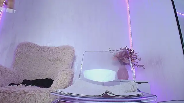 Anna_Lewis webcam