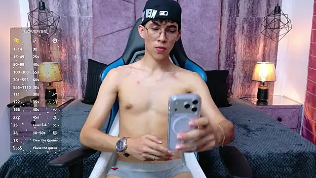 AronTawers webcam