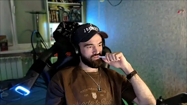 _Serious_Man webcam