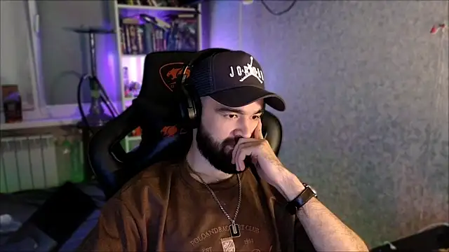 _Serious_Man webcam
