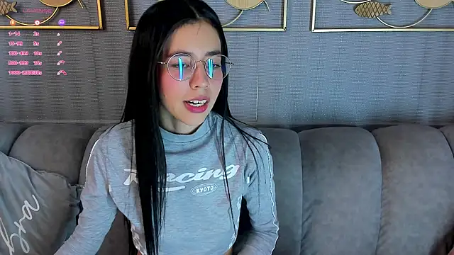laraa_jeean webcam