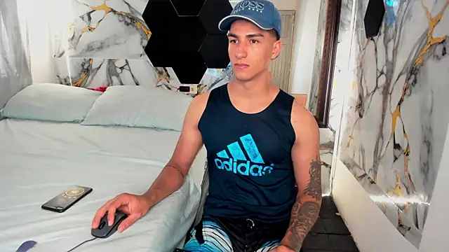 Goldendesirexx webcam