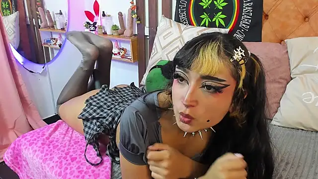 MeowMota_ Live Web Cam Show