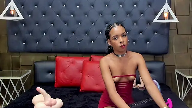 EmaCalcedo live cam on StripChat