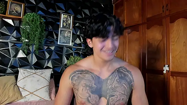 elliot_colton Live Web Cam Show
