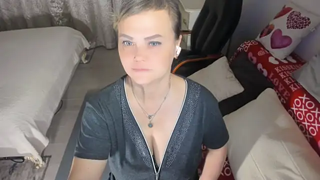 MildMature webcam