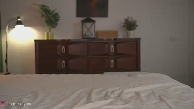 Alyonaqueen_ webcam