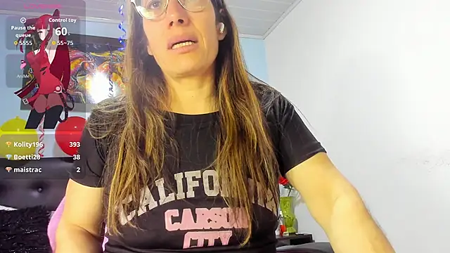 kaylaMinov_ webcam
