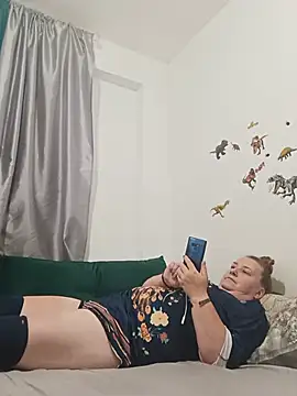 JuliaBestX webcam