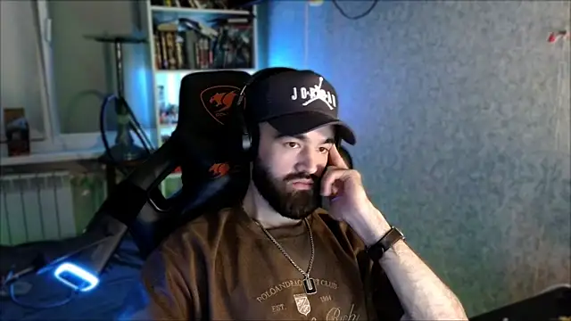 _Serious_Man webcam