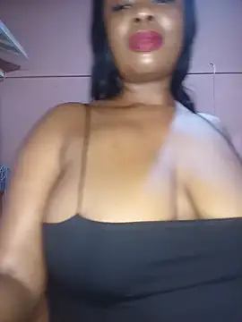 Luciouslips00 webcam