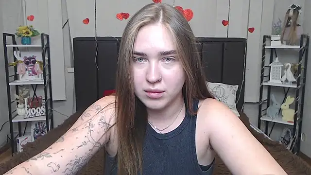 LauraHlot webcam