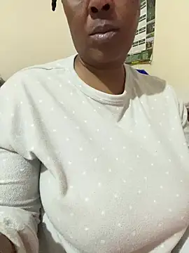 Ebonyboobsmilk webcam
