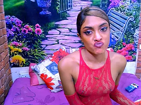 IndianPretty14u2Luv webcam