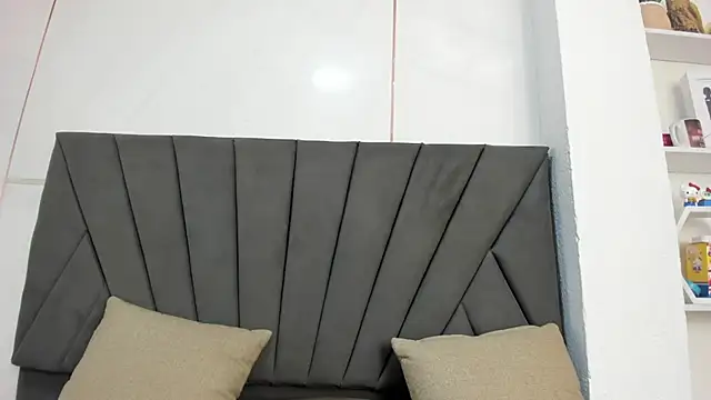 LesliePetit webcam