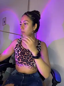 DulceLatinaxo webcam