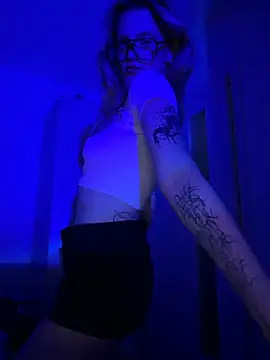 blondiedoll webcam