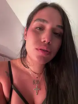 Bella__Wood webcam
