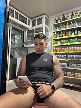 OliverWest04 webcam