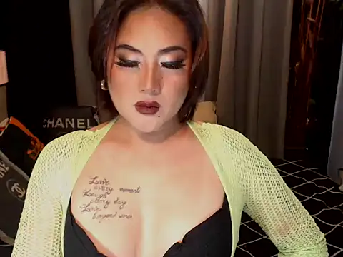 YourMistressAggy webcam
