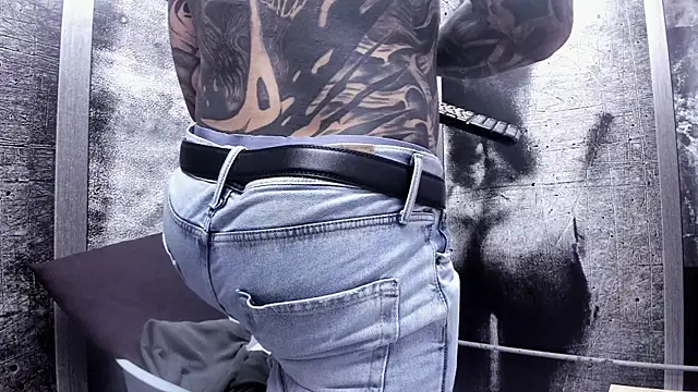 Gury_tattoo webcam