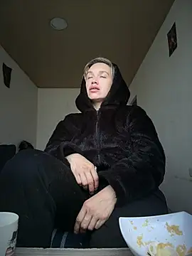 MARILYNKOVANOVA webcam