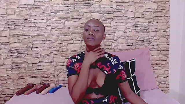 EbonyOlive69 webcam