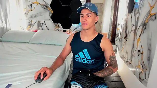 Goldendesirexx webcam