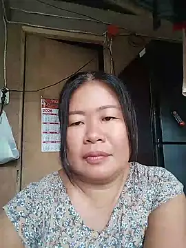 Lovelywoman43 webcam