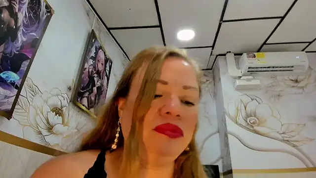 alicee__mature webcam