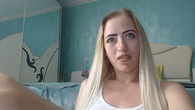 LaraLanee webcam