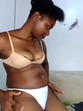 cum_queen254 webcam